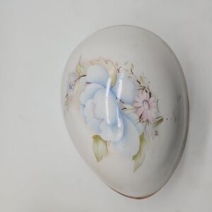 Sadler egg shape trinket box